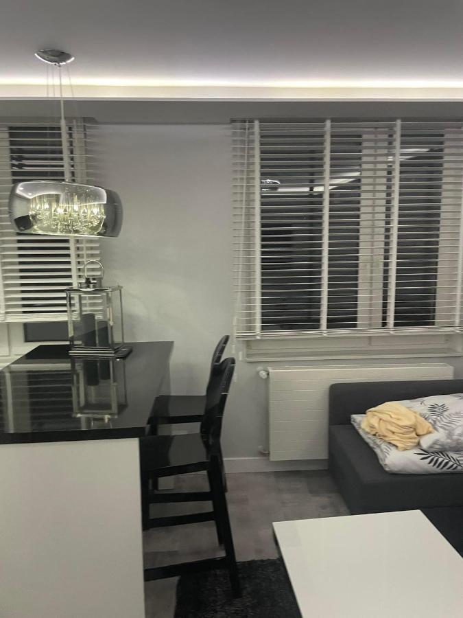 Apartament Poniatowa Leilighet Eksteriør bilde