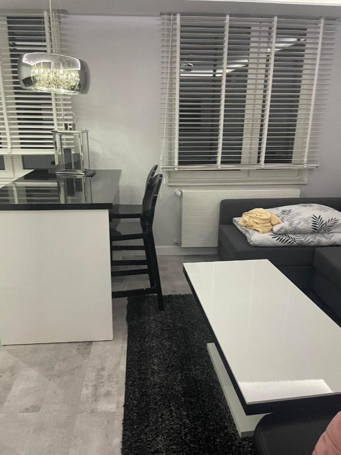 Apartament Poniatowa Leilighet Eksteriør bilde